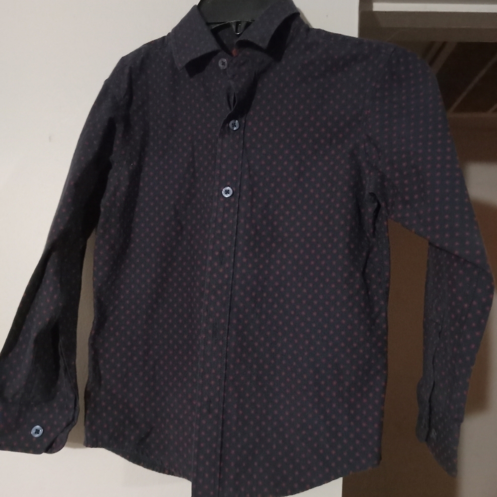 Swiss Cross boys long sleeve dress shirt. Size 7